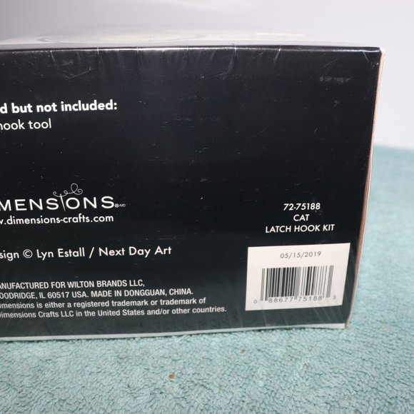 Cat Latch Hook Kit by Dimensions 12" x 12" Kit Wall Hanging or Pillow Kitty Cat - Picture 4 of 4